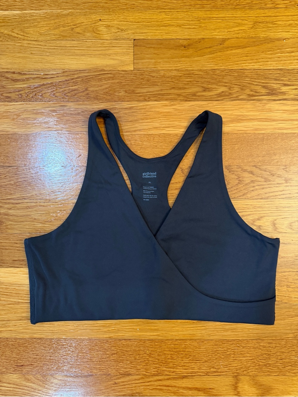 Girlfriend Collective Sports Bra Top in Black - Size XL